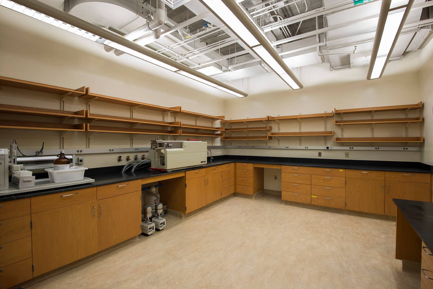 UVA-Landers-Lab---Martin-Horn-(11-of-14)