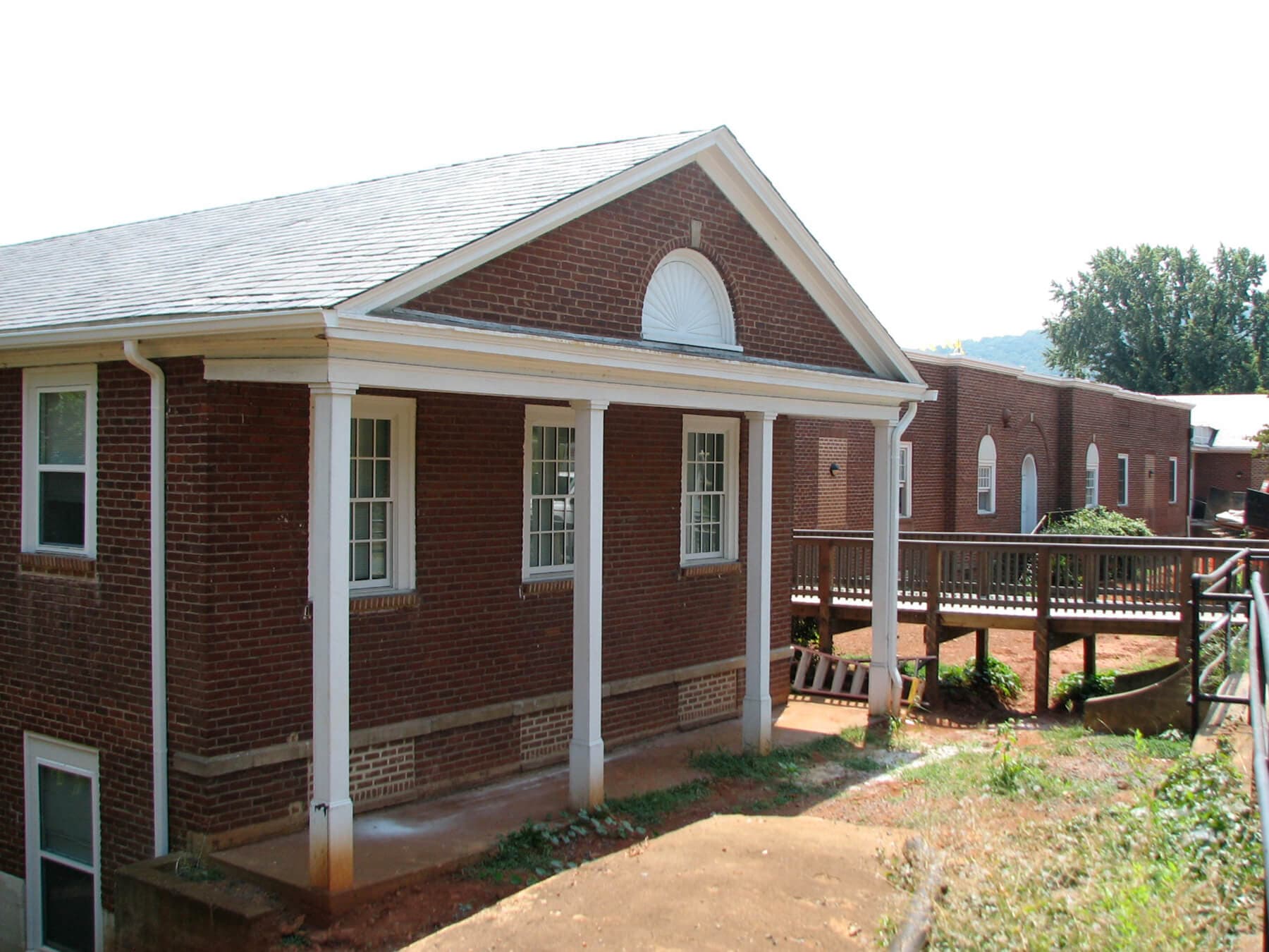 Monticello-Vista-Apts lores