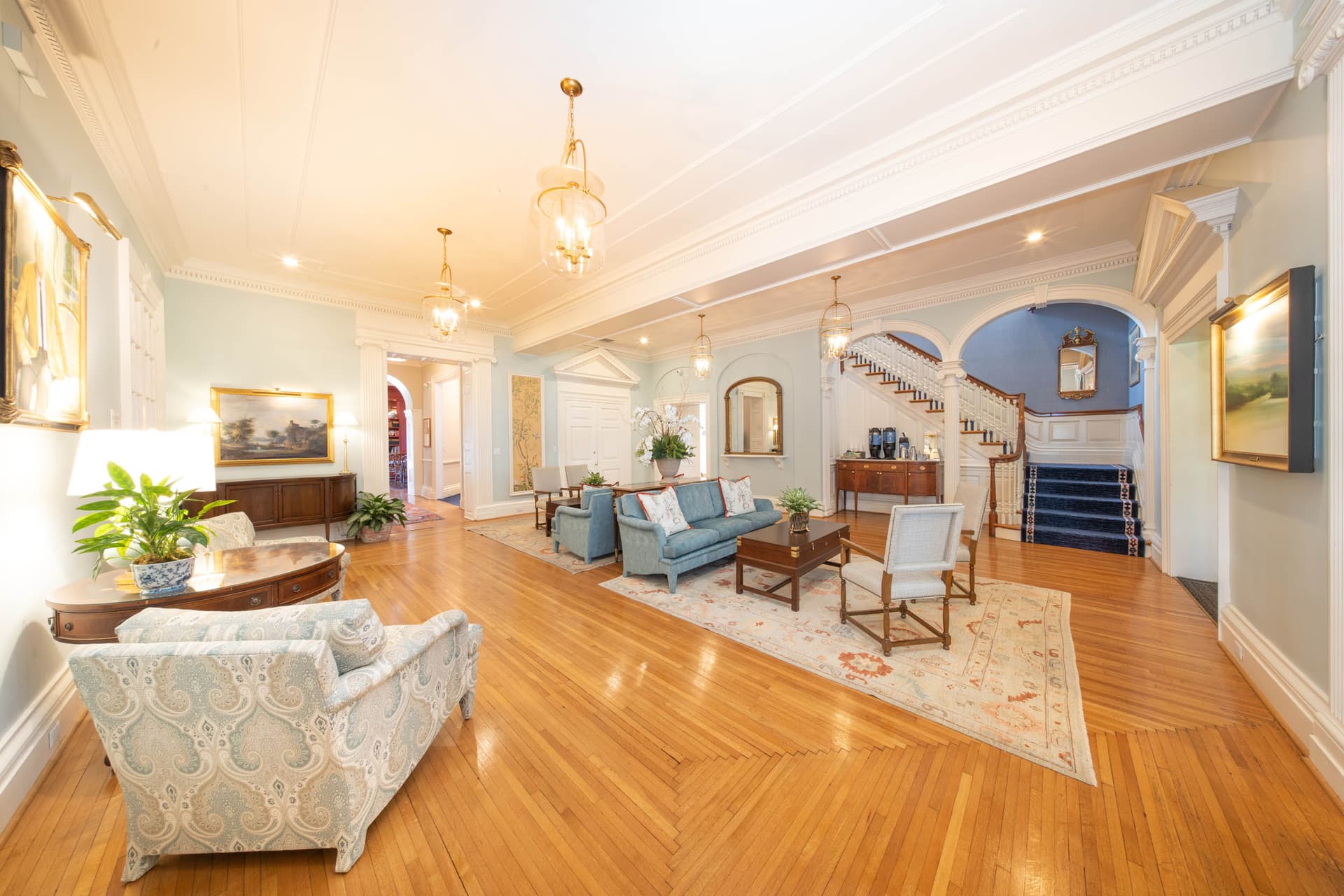 Farmington Country Club Interiors 07